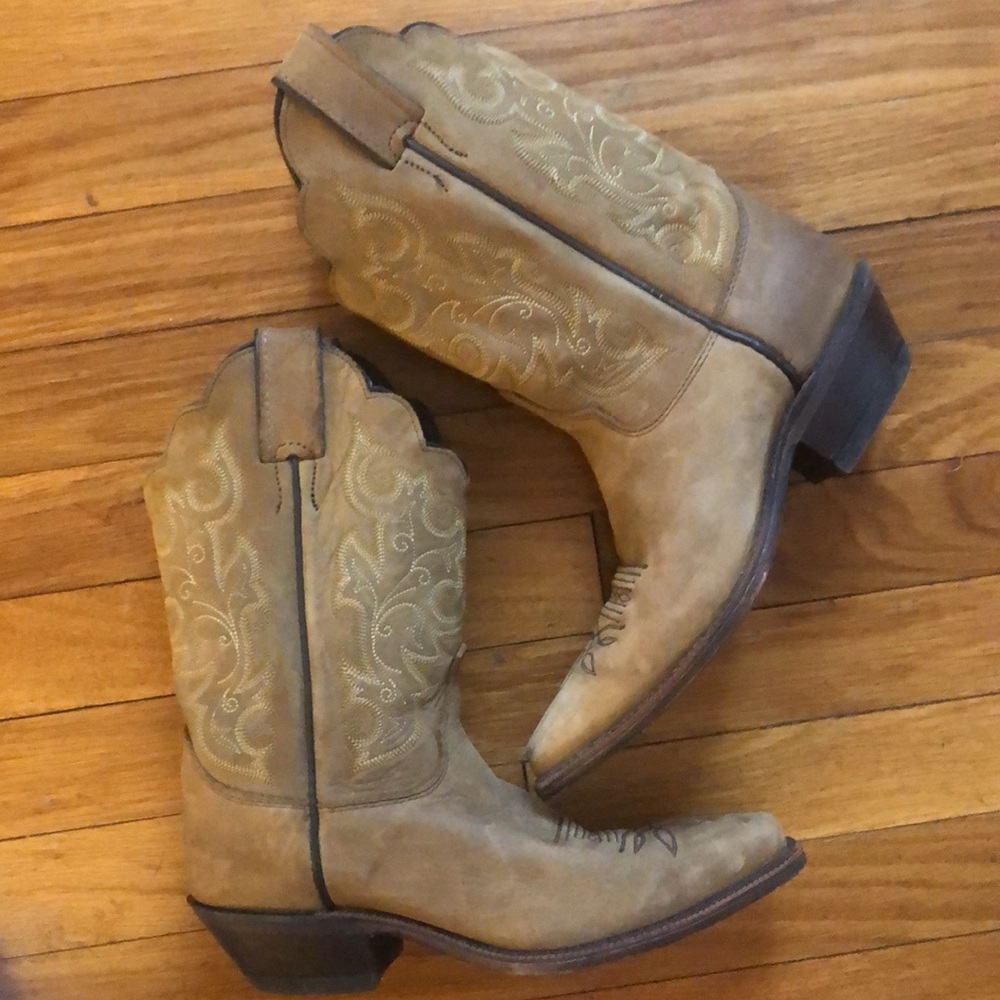 $200 offJustin 7.5 B soft leather cowboy boots